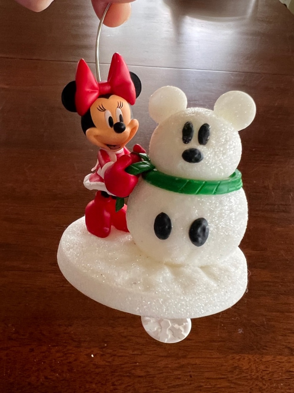 Hallmark Keepsake Disney ornament - Snowmouse Surprise